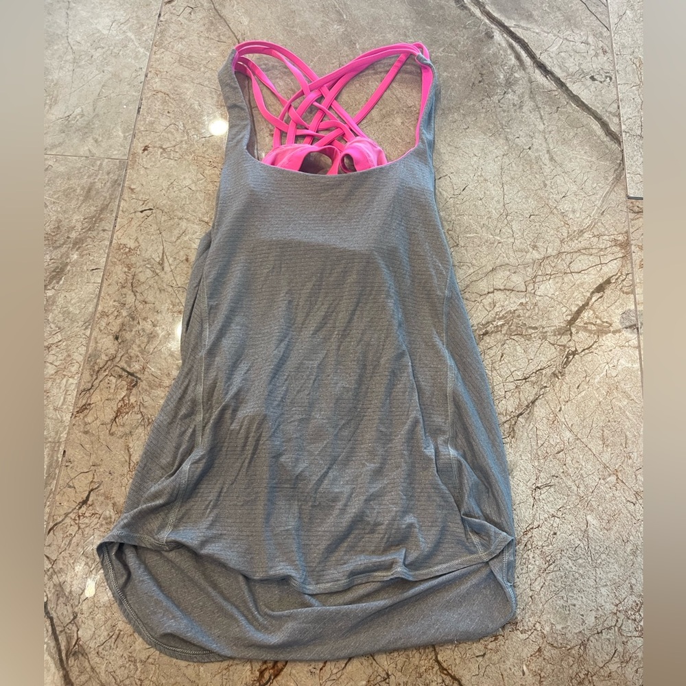 Lululemon tank top with built in bra